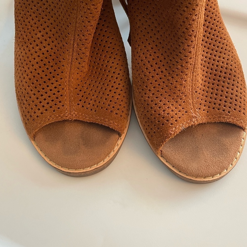 Toms Majorca Peep Toe Cinnamon Suede Booties Size 7 - Picture 8 of 12